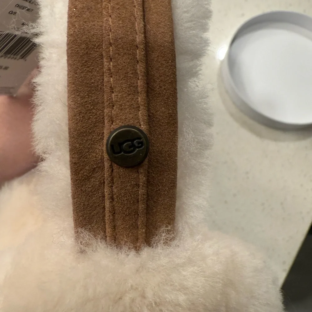 UGG Tan and Cream Earmuffs - Picture 2 of 7